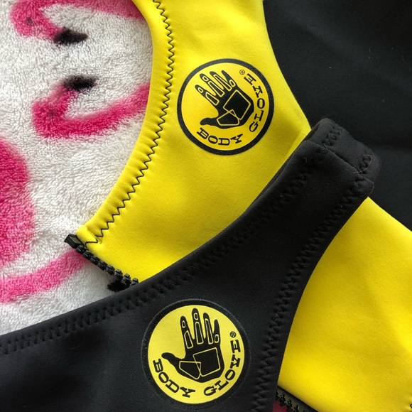 Body Glove Other - Body Glove Neoprene Zip Top & High-leg Bottom (S)